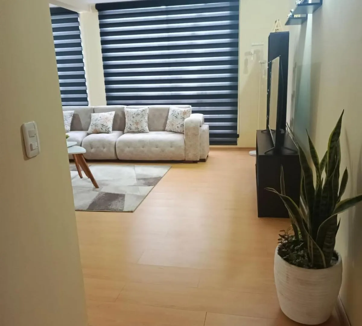 Apartment Full Equipped Department Close To American Embassy And Solca Quito